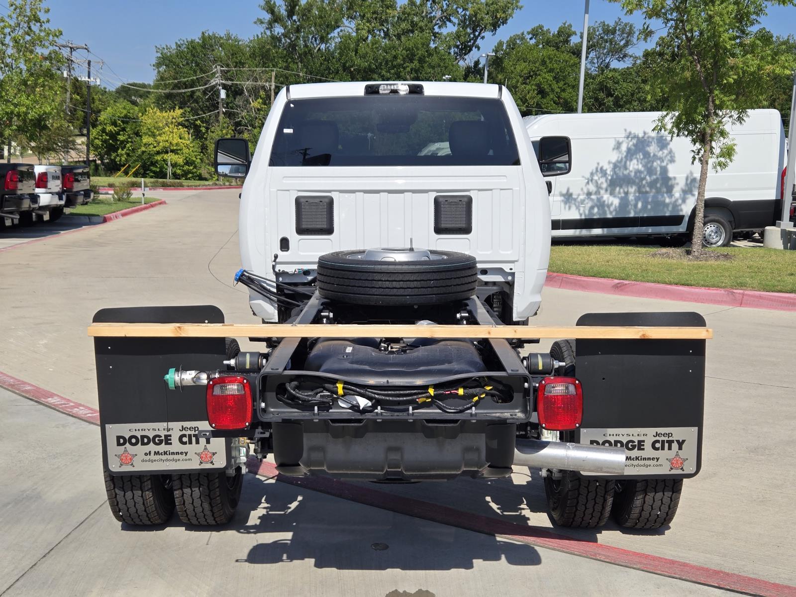 2025 Ram 5500 Tradesman photo 4
