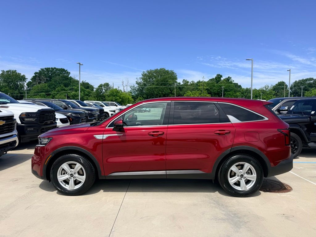 2022 Kia Sorento LX AT's photo