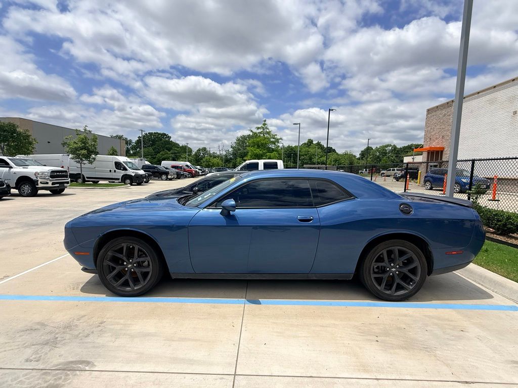 2022 Dodge Challenger SXT Auto's photo