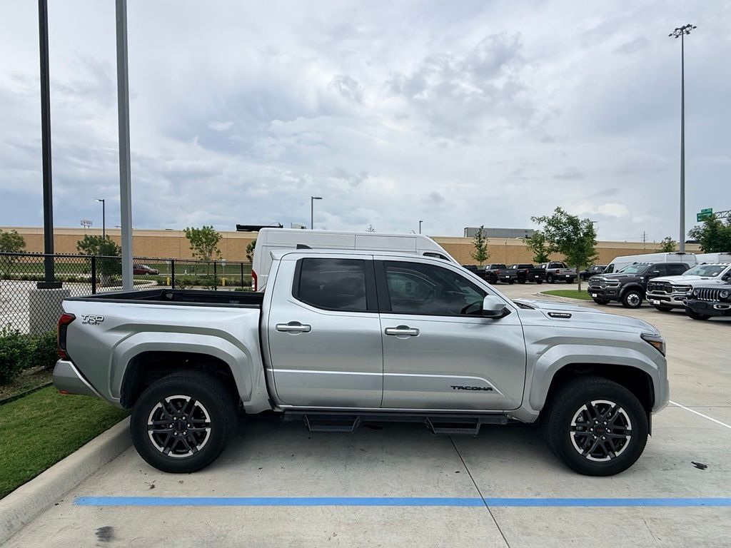 2025 Toyota Tacoma TRD Sport Hybrid 4x4 Double Cab's photo