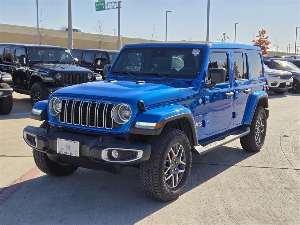 2024 Jeep Wrangler 4-Door Sahara's photo