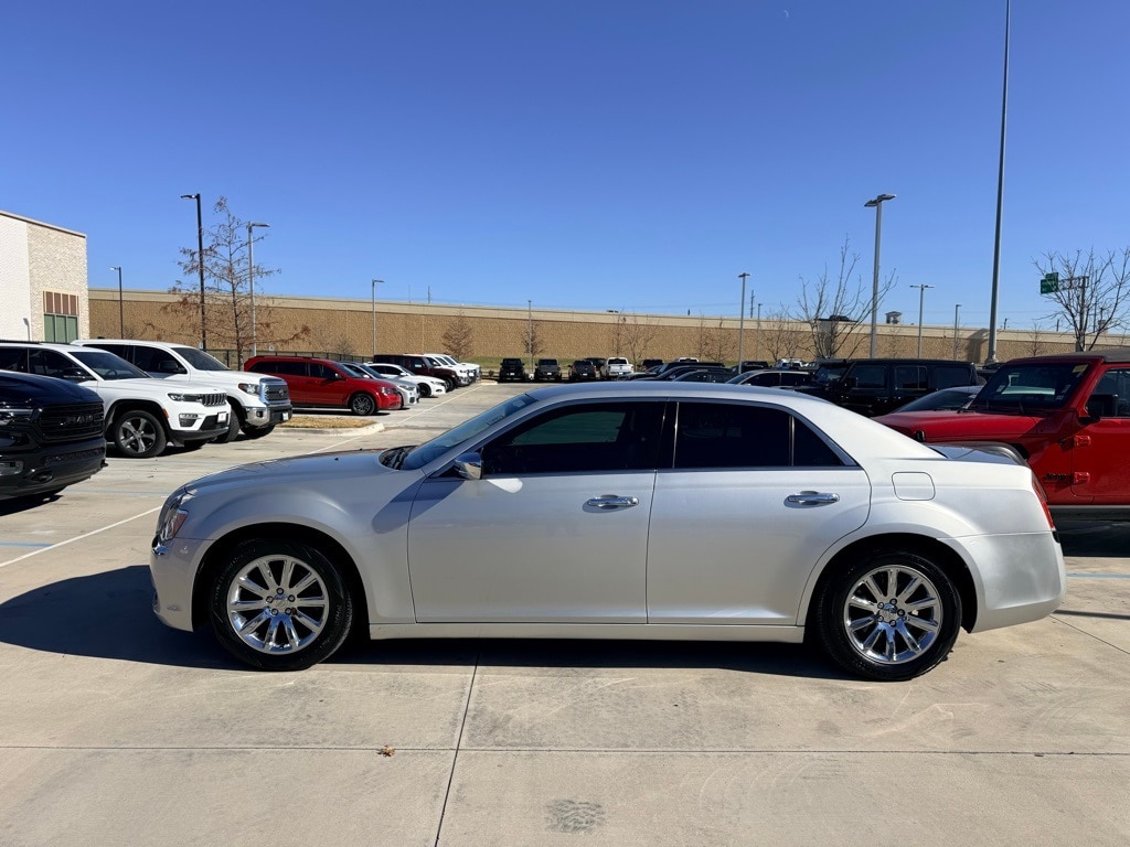2012 Chrysler 300 Limited's photo