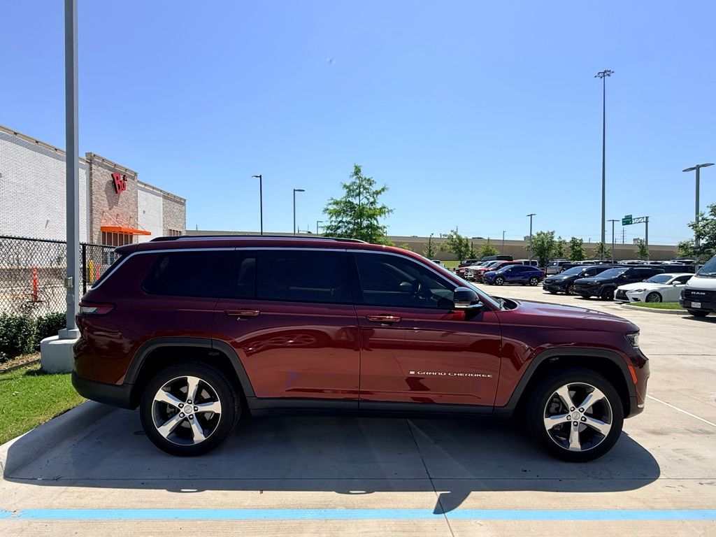 2022 Jeep Grand Cherokee L Limited 4x4's photo