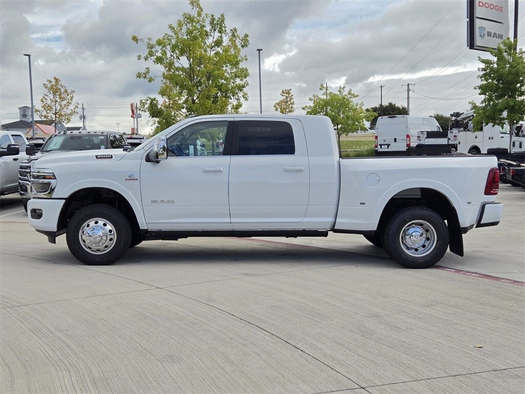 2026 Ram 3500 Limited photo 2