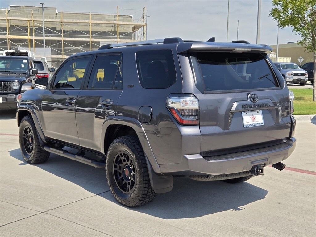 2023 Toyota 4Runner SR5 Premium photo 4