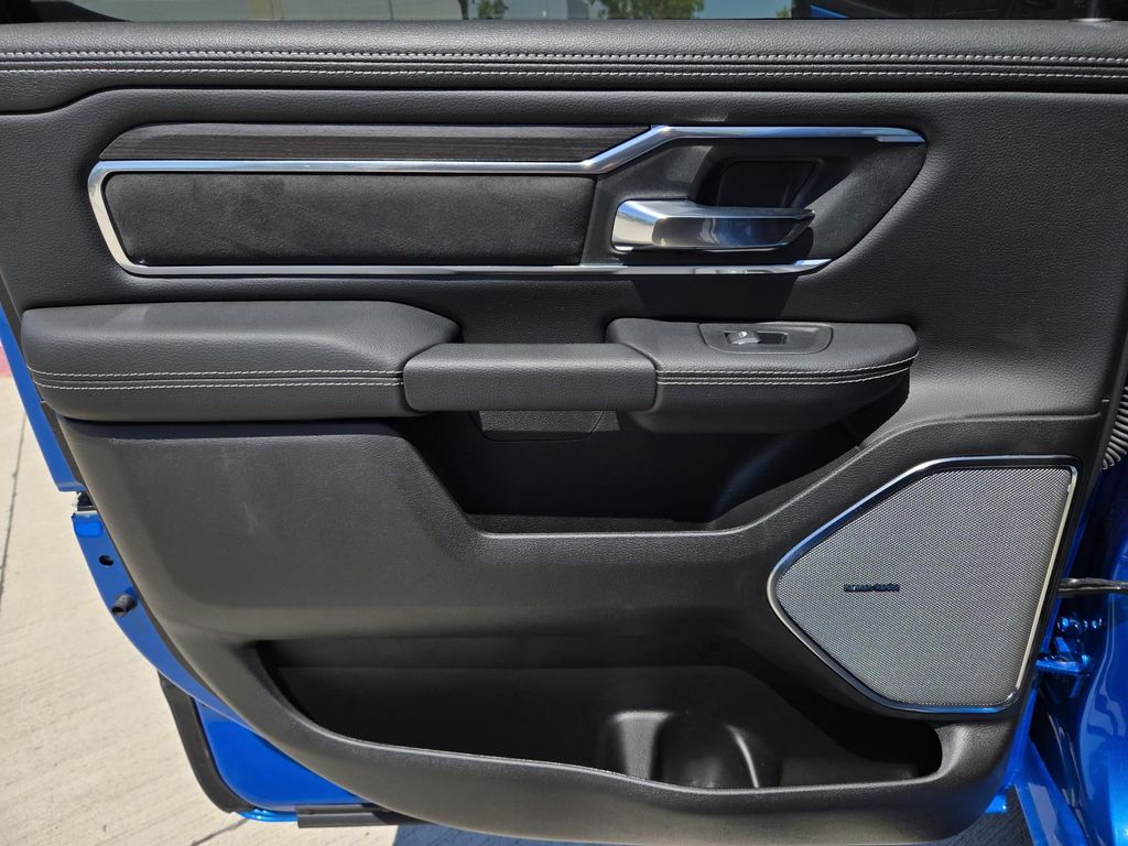2026 RAM 1500 Laramie - Photo 14