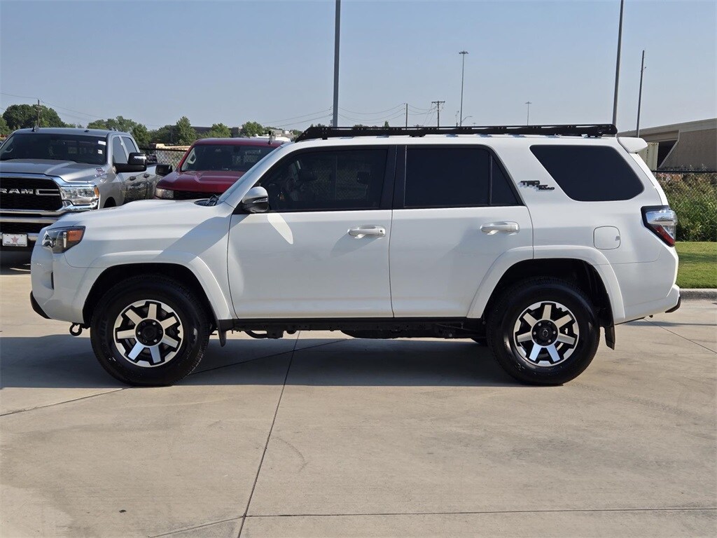 2023 Toyota 4Runner TRD Off-Road Premium photo 2