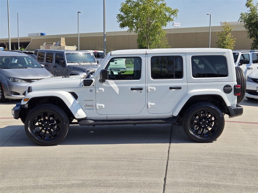 2022 Jeep Wrangler Unlimited Sahara 4xe photo 3