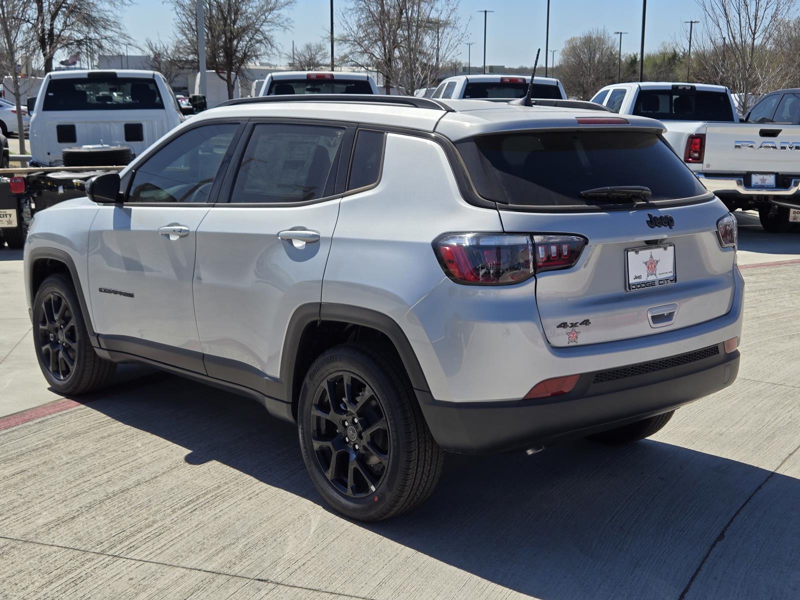 2025 Jeep Compass Latitude photo 2