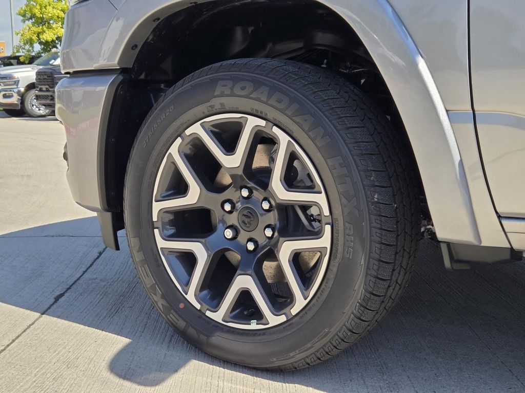 2026 RAM 1500 Laramie - Photo 9