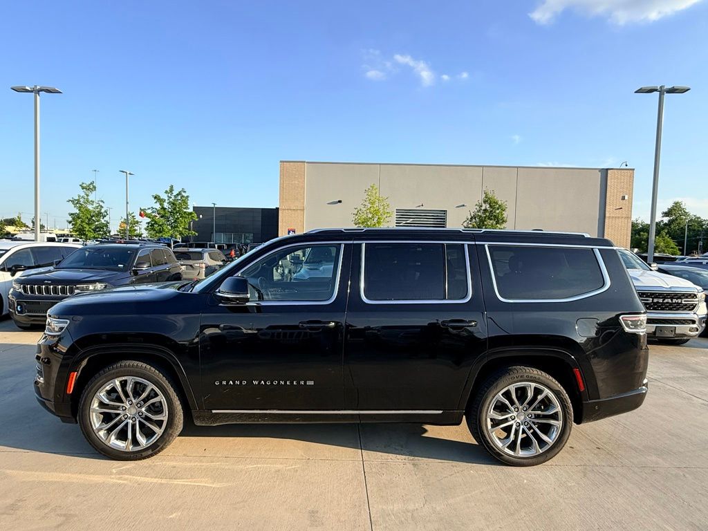 2023 Jeep Grand Wagoneer's photo