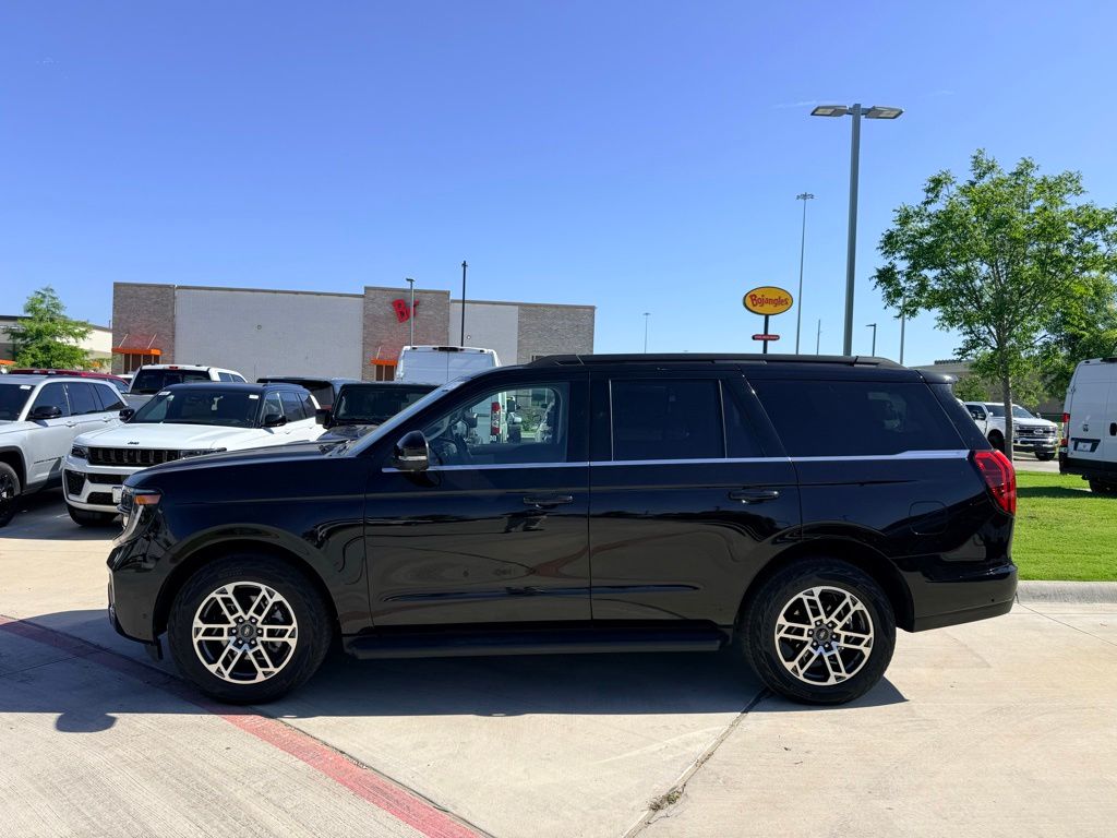 2025 Ford Expedition's photo