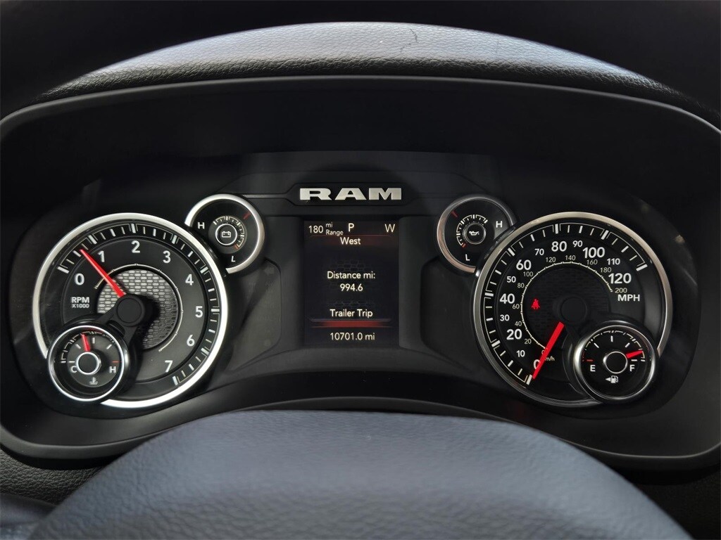 2024 Ram 2500 Tradesman photo 2