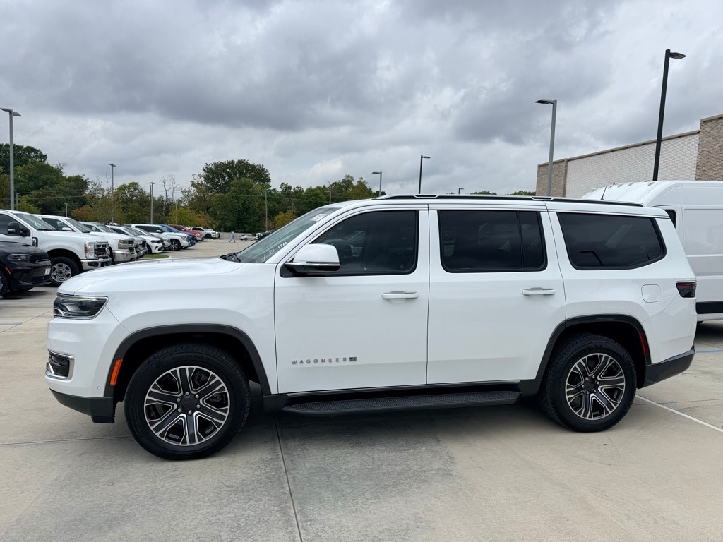 2022 Jeep Wagoneer SUV  2022 Jeep Wagoneer SUV