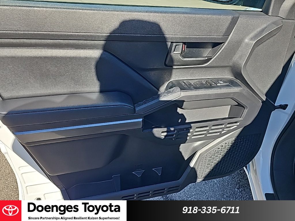 2026 Toyota Tacoma SR5 - Photo 15