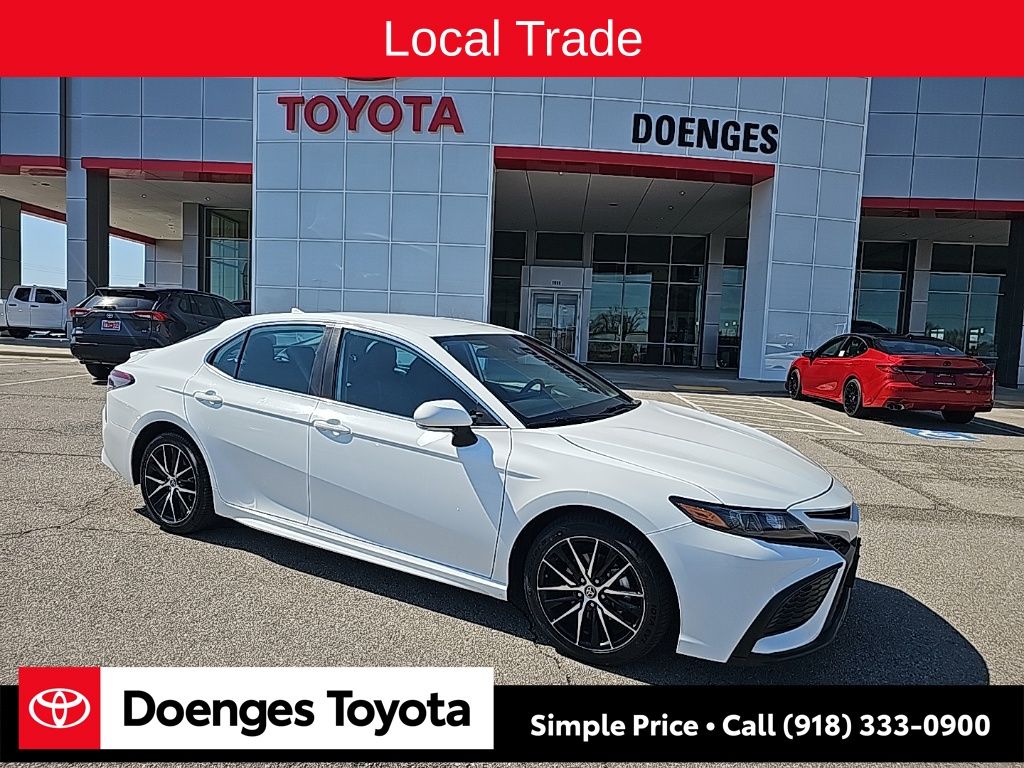 2022 Toyota Camry SE