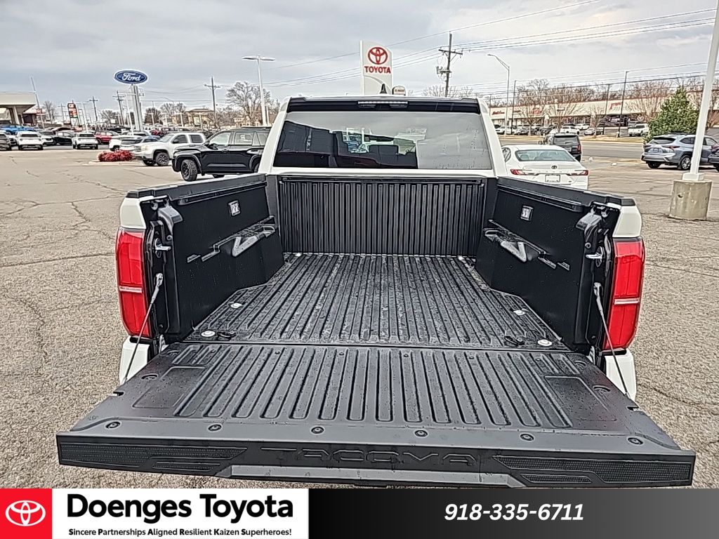 2026 Toyota Tacoma SR5 - Photo 21
