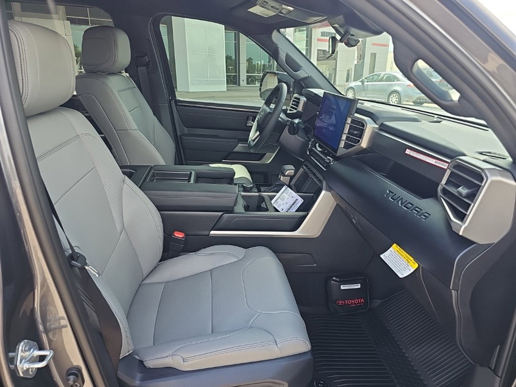 2026 Toyota Tundra SR5 - Photo 22