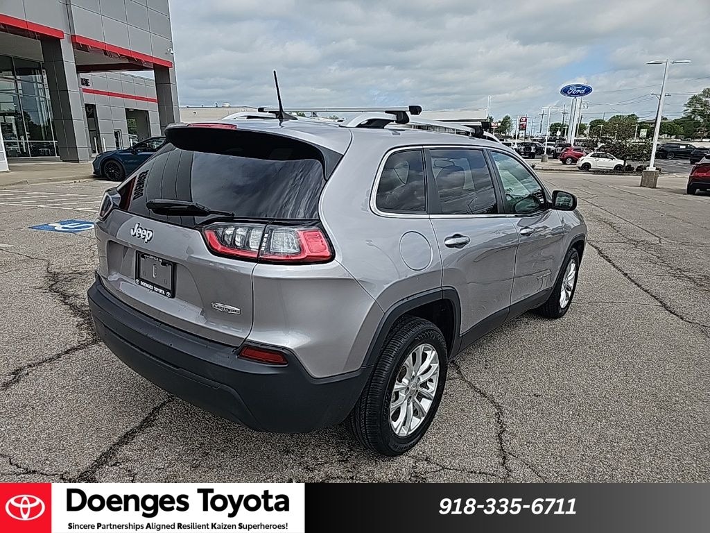 Used 2019 Jeep Cherokee Latitude FWD SUV