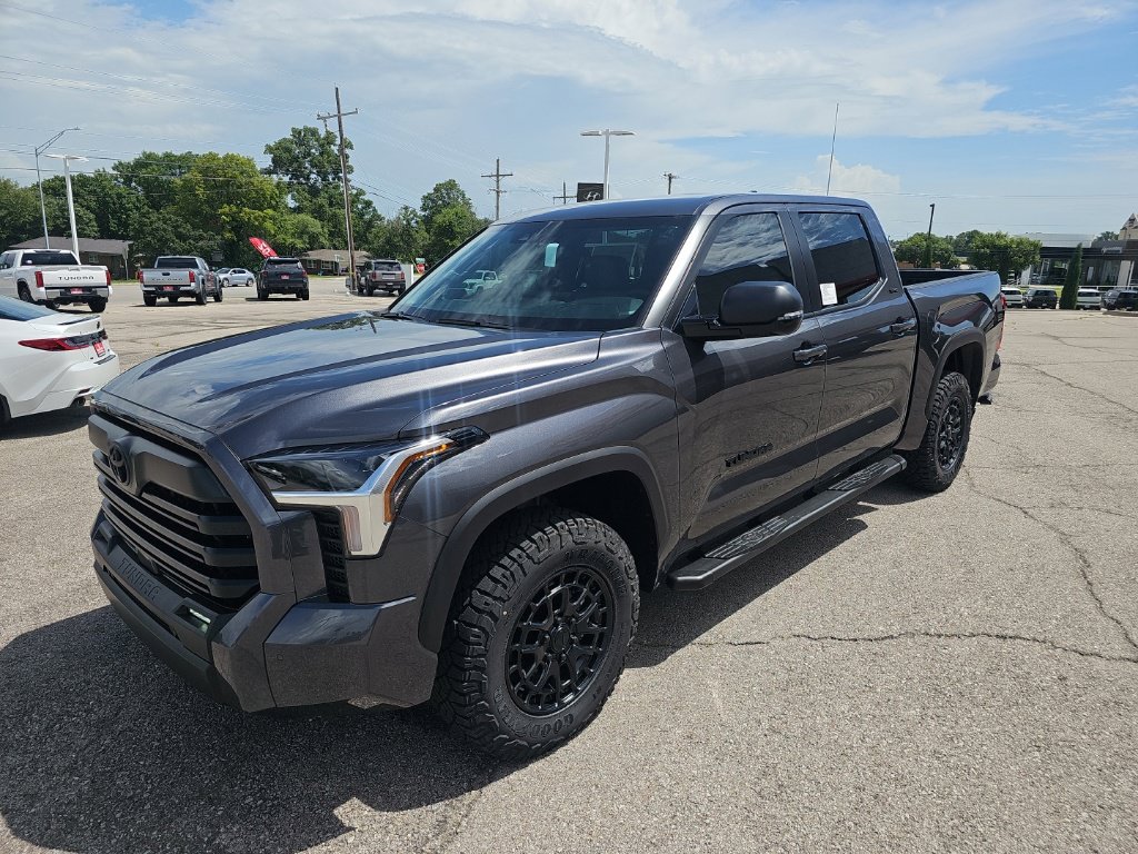 2026 Toyota Tundra SR5 - Photo 9