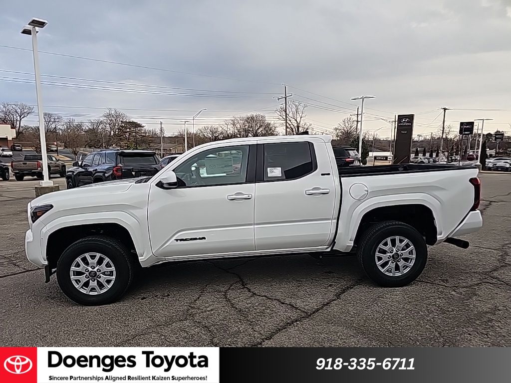 2026 Toyota Tacoma SR5 - Photo 8