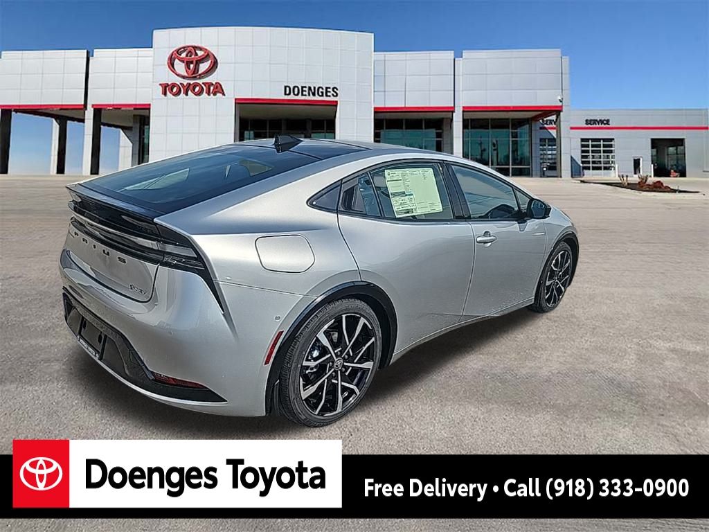 2026 Toyota Prius Plug-in Hybrid XSE Premium photo 3