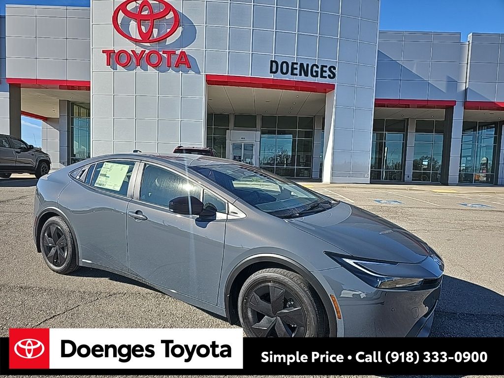 2026 Toyota Prius LE's photo