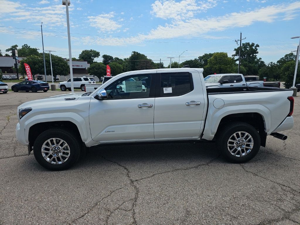 2026 Toyota Tacoma Limited - Photo 8