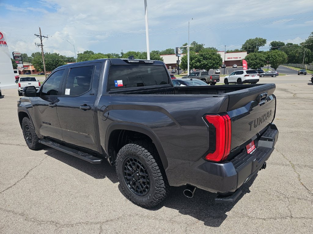2026 Toyota Tundra SR5 - Photo 7