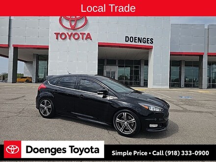 2018 Ford Focus ST Base Hatchback