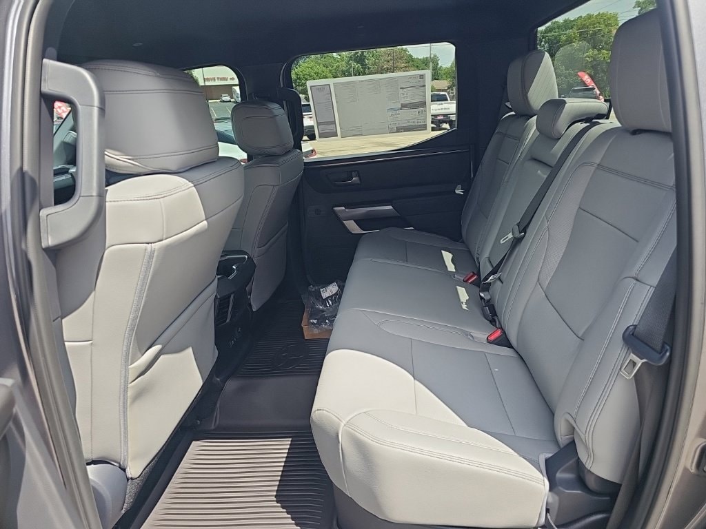 2026 Toyota Tundra SR5 - Photo 15