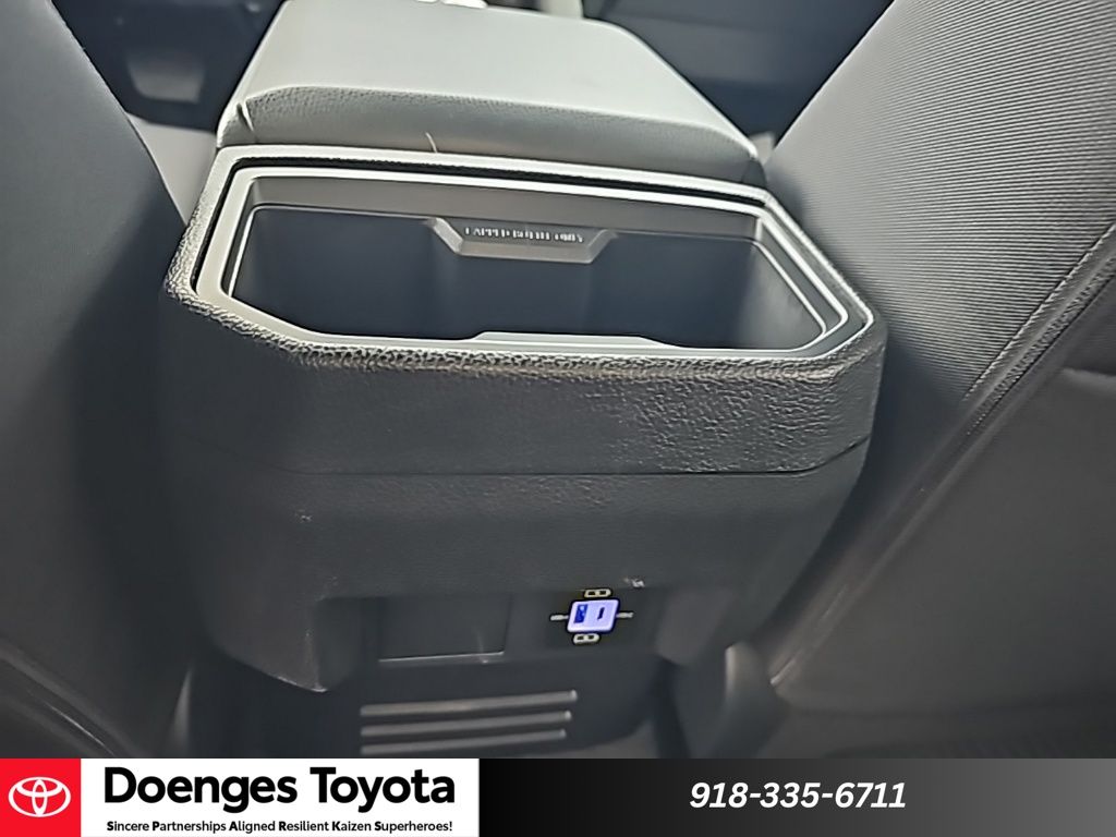 2026 Toyota Tacoma SR5 - Photo 18
