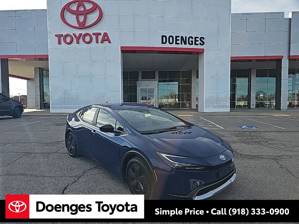 2026 Toyota Prius SE's photo