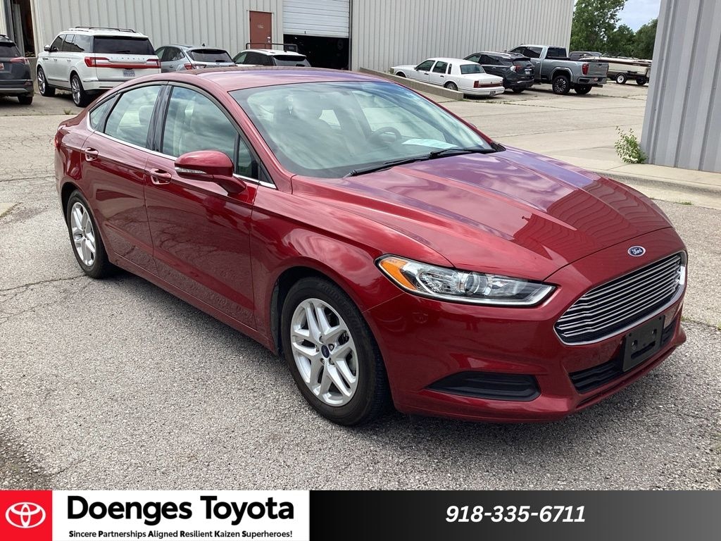 Used 2015 Ford Fusion SE Sedan