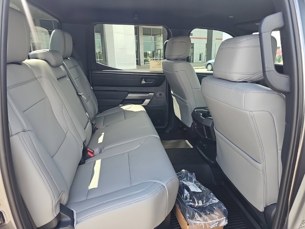 2026 Toyota Tundra SR5 - Photo 21