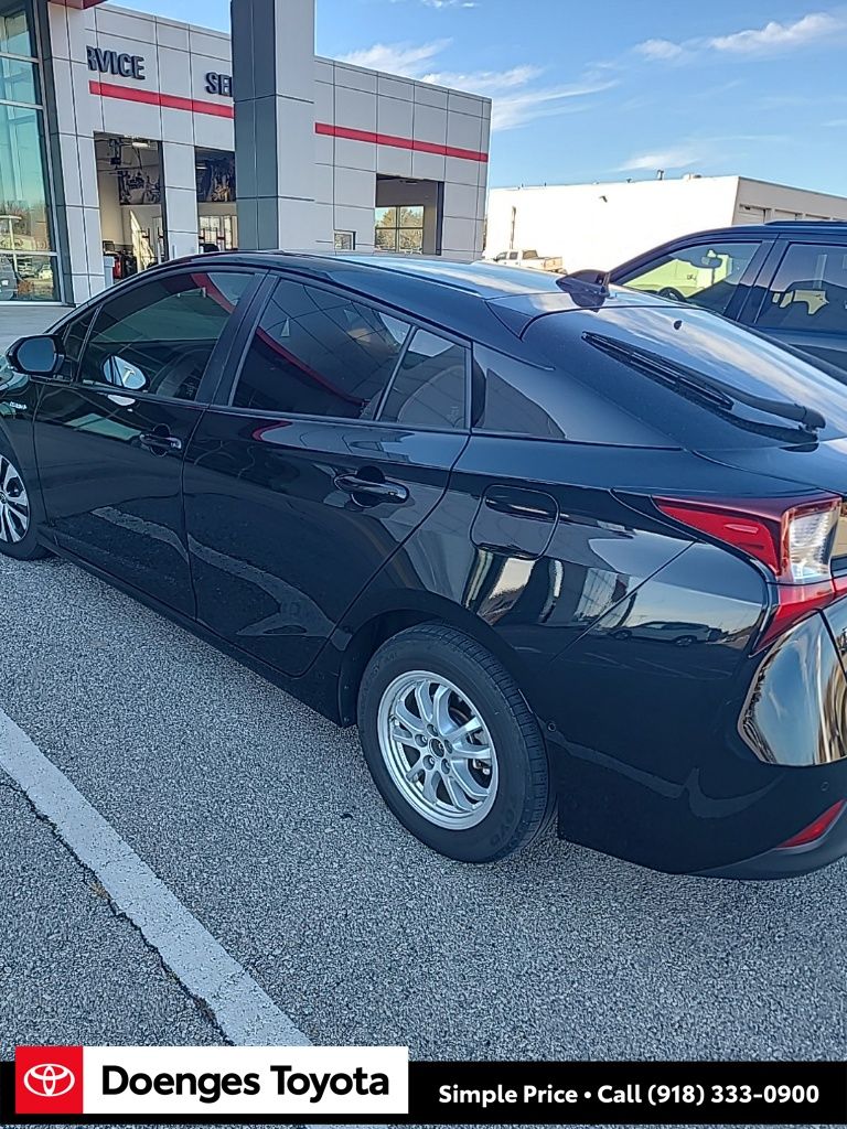 2020 Toyota Prius LE AWD-e photo 4