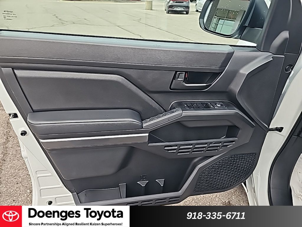 2026 Toyota Tacoma SR5 - Photo 15
