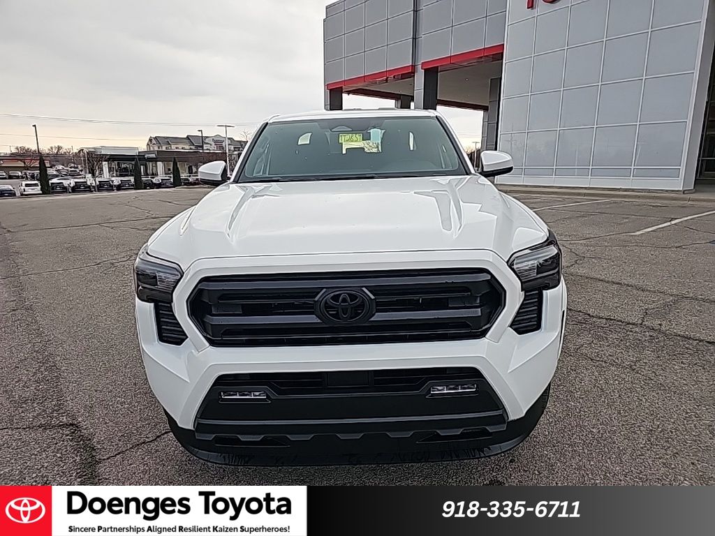 2026 Toyota Tacoma SR5 - Photo 11