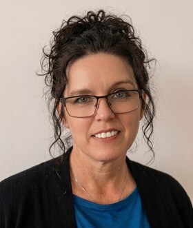 Staff member Heather Lewis from ID_917b50486dd9