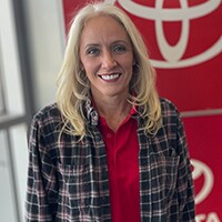 Staff member Michelle Mullens from ID_96022ae6b8ec