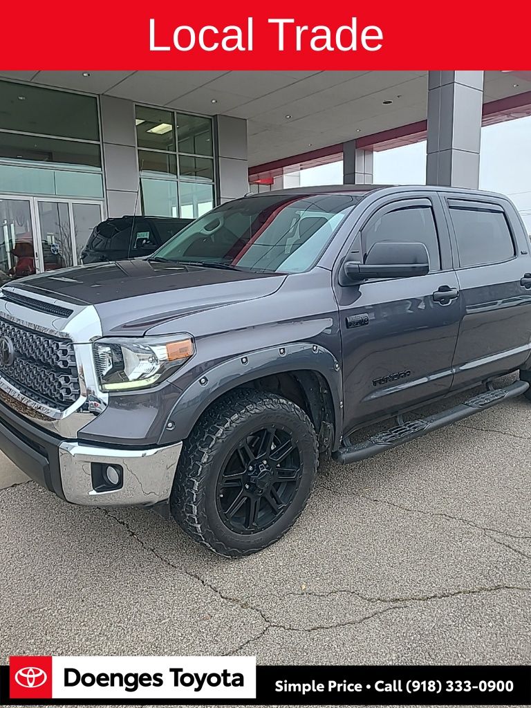2018 Toyota Tundra SR5's photo