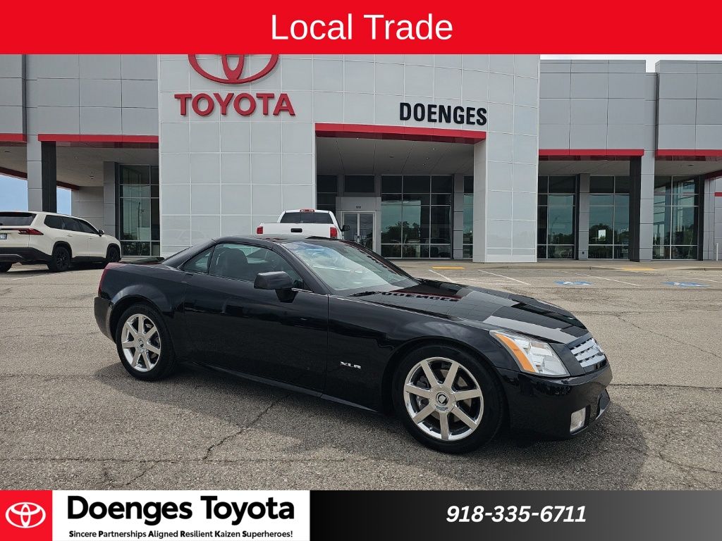 2004 Cadillac XLR V8 Roadster's photo