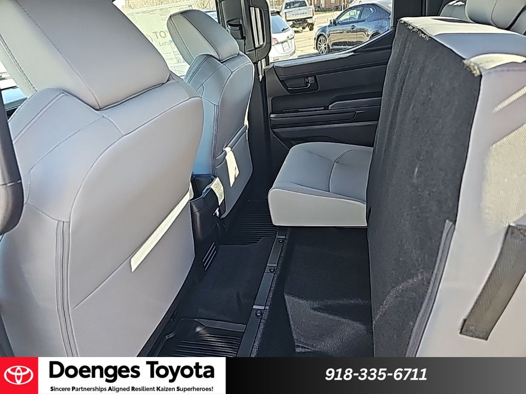 2026 Toyota Tacoma SR5 - Photo 18
