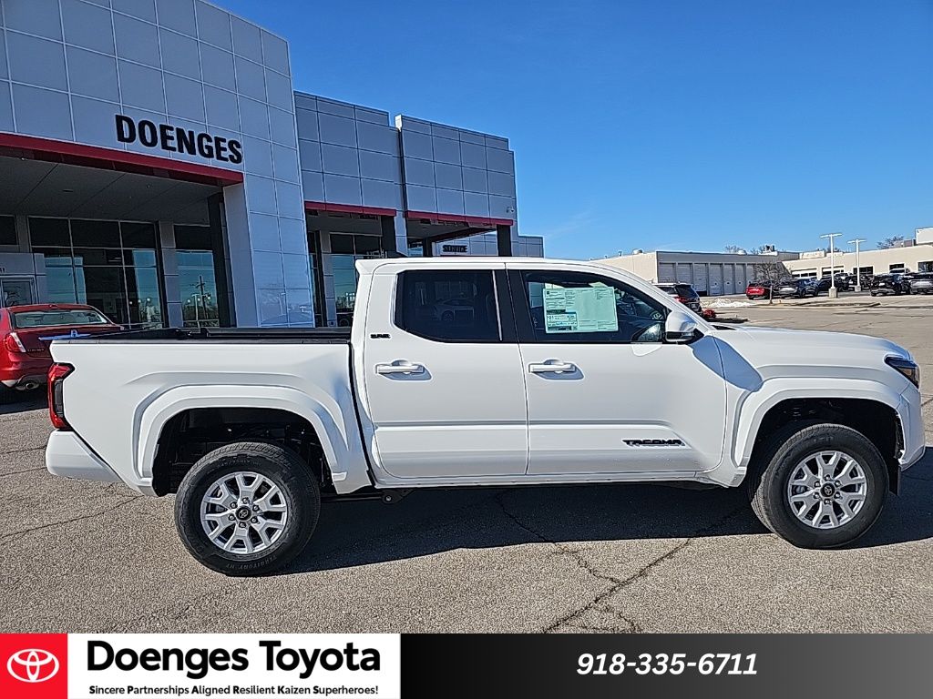 2026 Toyota Tacoma SR5 - Photo 3