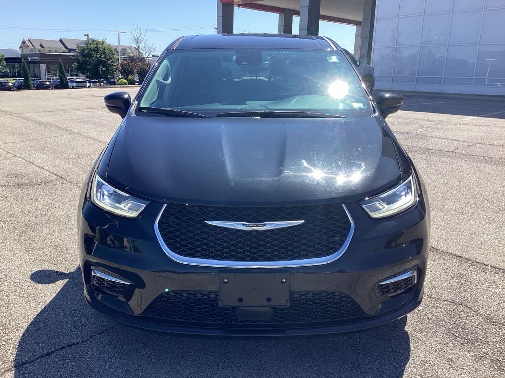 Used 2023 Chrysler Pacifica Touring L with VIN 2C4RC1BG1PR621519 for sale in Bartlesville, OK
