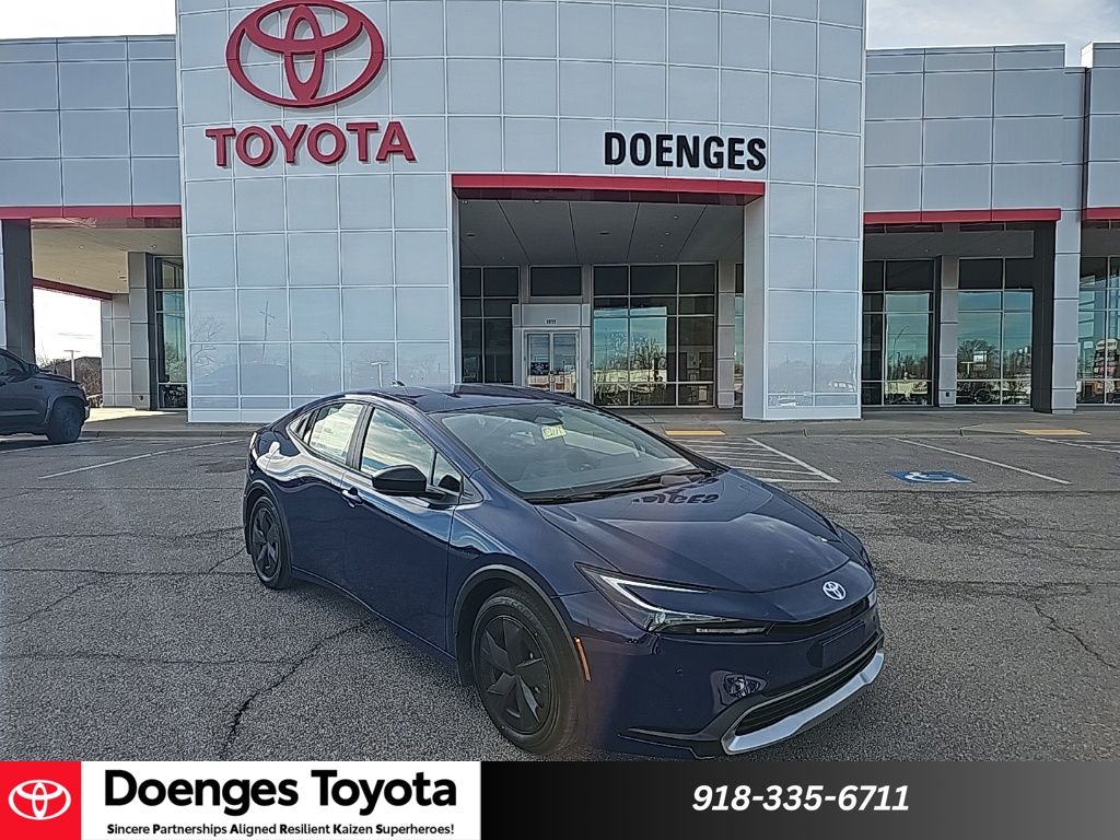 2026 Toyota Prius SE's photo