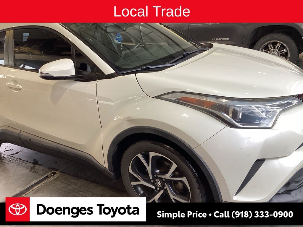 2018 Toyota C-HR XLE's photo