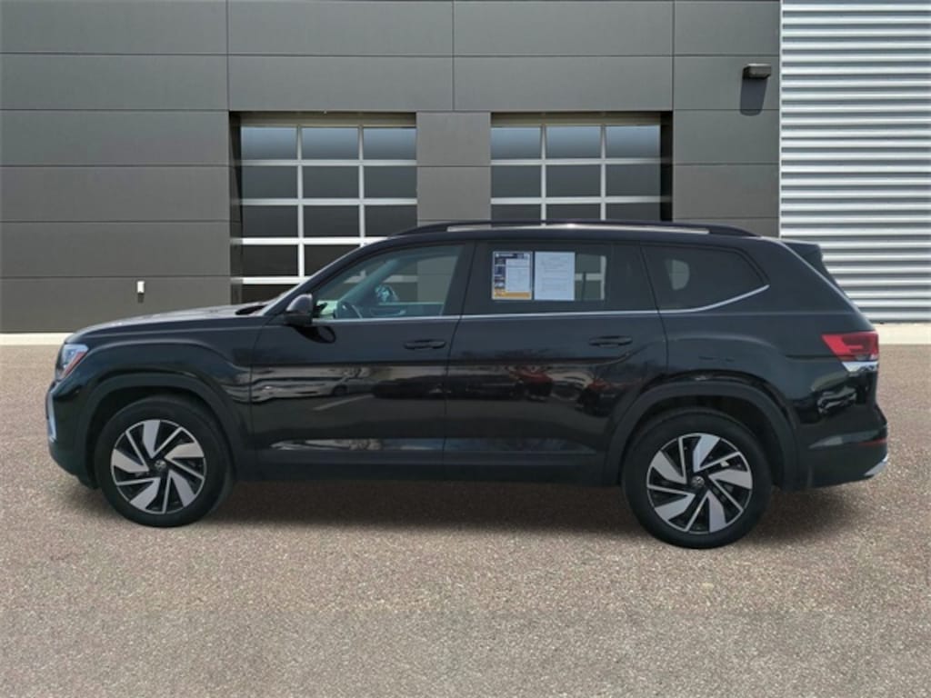 Used 2025 Volkswagen Atlas 2.0T SE w/Technology SUV