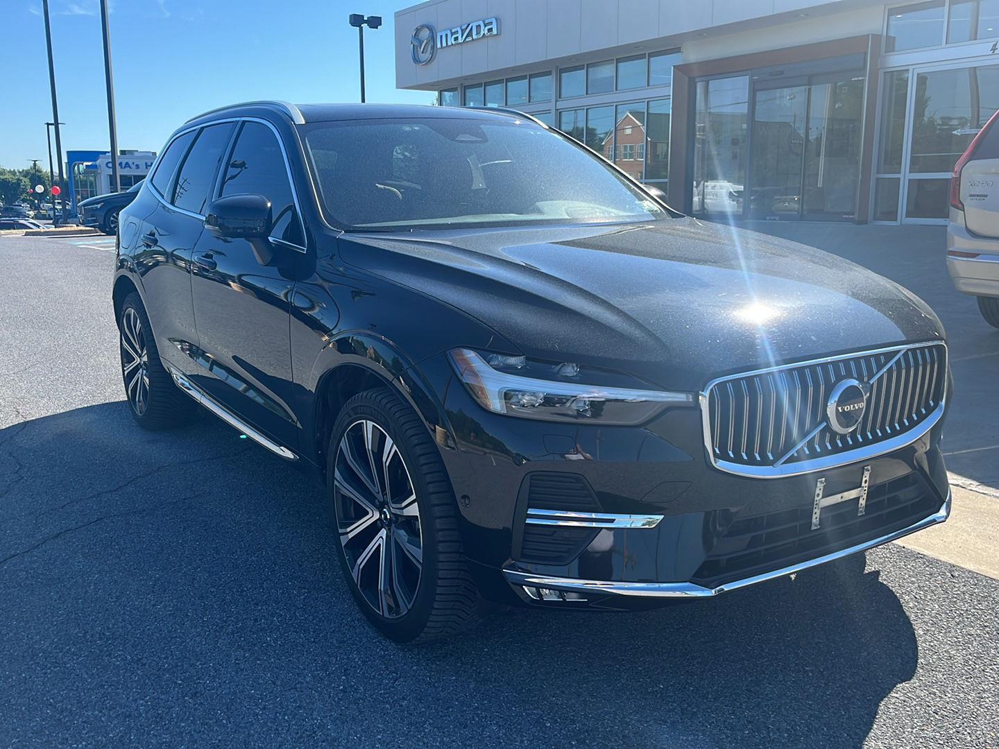 2023 Volvo XC60 B5 Ultimate Bright Theme AWD's photo