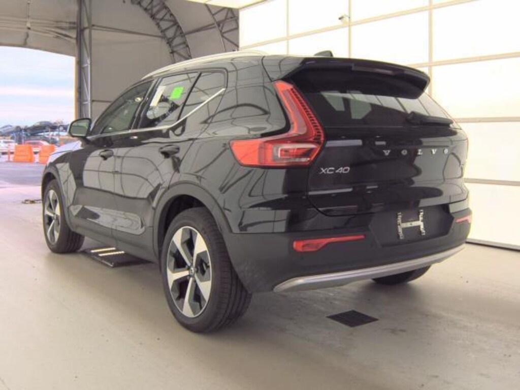 Certified 2025 Volvo XC40 B5 Plus Bright Theme SUV